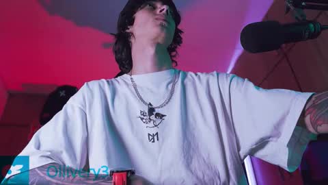     online show from 10.09.25