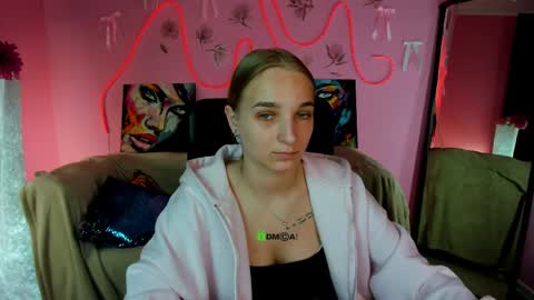 Snapshot of ollivia_dream chatting on 05.05.26 Ollivia online show from 05.05.26