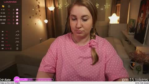Snapshot of ollydoll chatting on 03.10.25 OllyDoll online show from 03.10.25