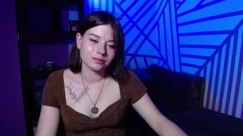 Snapshot of oltaroom chatting on 10.01.25 Olta online show from 10.01.25