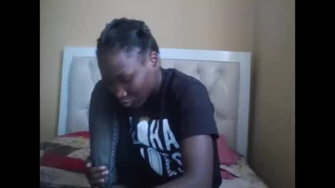 Snapshot of olwami4 chatting on 12.16.25 olwami4 online show from 12.16.25