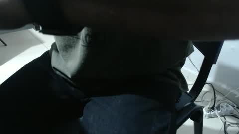 Snapshot of oly10022020 chatting on 01.07.25 OlySantos online show from 01.07.25