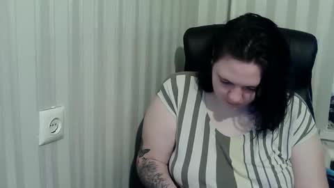 OlyaAndNetty online show from 11.04.25