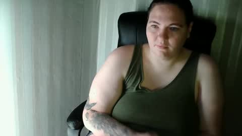 OlyaAndNetty online show from 11.12.25