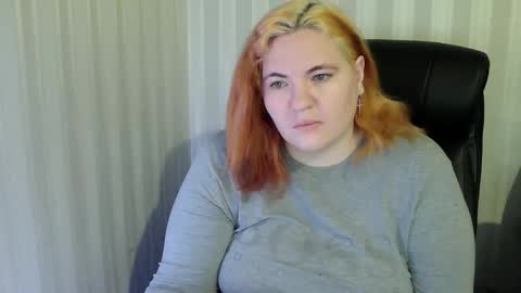 OlyaAndNetty online show from 12.20.25