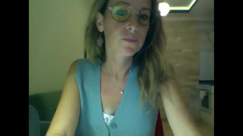 olyra11 online show from 10.23.25