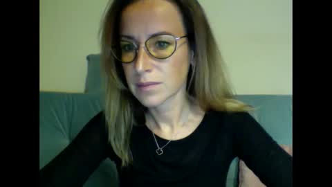 olyra11 online show from 12.16.25