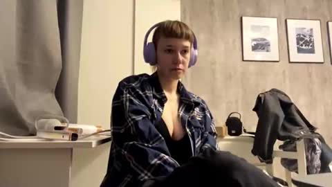 Snapshot of omahethcote chatting on 05.24.26 Eva online show from 05.24.26