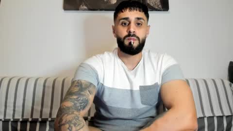 Snapshot of omar_xoxo chatting on 12.20.24 Omar online show from 12.20.24