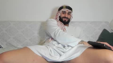 Snapshot of omar_xoxo chatting on 01.03.25 Omar online show from 01.03.25