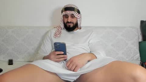 Snapshot of omar_xoxo chatting on 01.28.25 Omar online show from 01.28.25