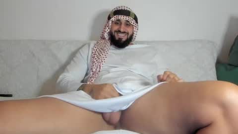 Snapshot of omar_xoxo chatting on 09.24.25 Omar online show from 09.24.25