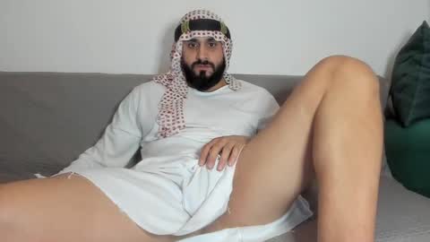 Snapshot of omar_xoxo chatting on 10.07.25 Omar online show from 10.07.25