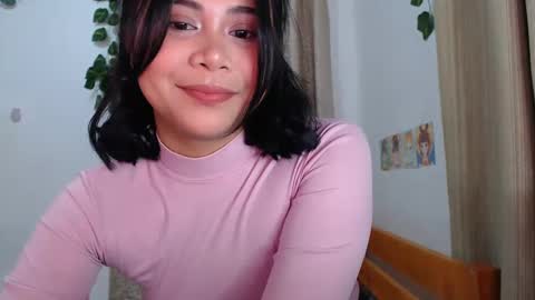 Snapshot of omariaennaid chatting on 12.23.24 Angel online show from 12.23.24