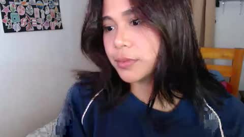 Snapshot of omariaennaid chatting on 10.13.25 Angel online show from 10.13.25