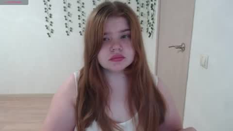 Snapshot of omellyoo chatting on 07.19.26 MellY online show from 07.19.26