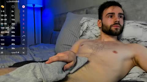 Snapshot of omgronnyy chatting on 02.12.25 Mark cut 7.5 inches online show from 02.12.25