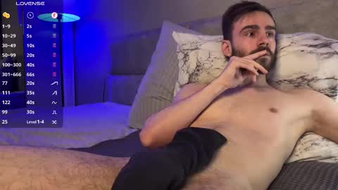 Snapshot of omgronnyy chatting on 11.15.25 Mark cut 7.5 inches online show from 11.15.25