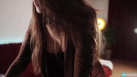    or    online show from 11.05.25