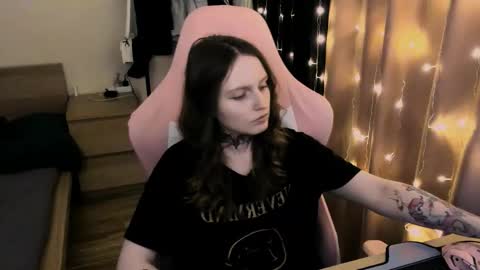 on_yxxx online show from 09.18.25