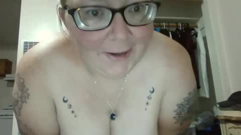 Pixie online show from 12.31.24