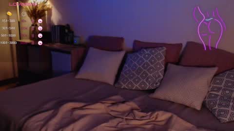  ONLINE   online show from 01.22.25