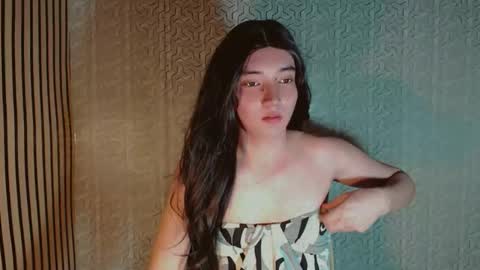 Snapshot of onelesslonelygirl69 chatting on 05.07.26 KLIER online show from 05.07.26