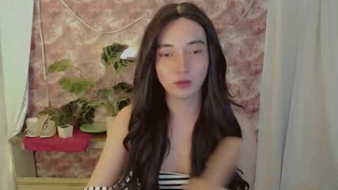 Snapshot of onelesslonelygirl69 chatting on 05.25.26 KLIER online show from 05.25.26