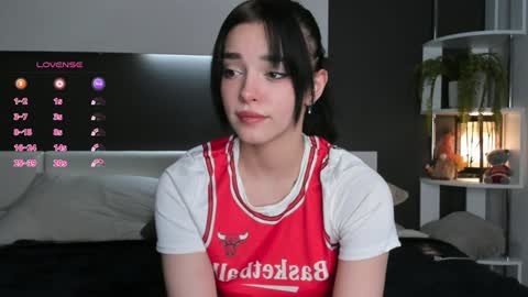 Snapshot of onemoreecall chatting on 01.25.25 Lexi online show from 01.25.25