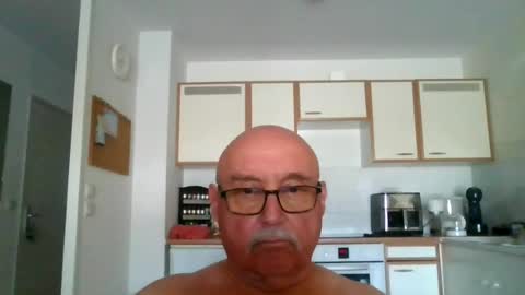 Snapshot of onemoretimebis chatting on 07.19.26 Onemoretimebis online show from 07.19.26