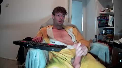 Snapshot of onesieboyx chatting on 03.26.26 onesieboyx online show from 03.26.26