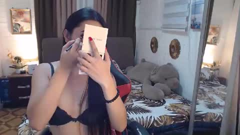 Snapshot of onesweetkris chatting on 03.03.26 onesweetkris online show from 03.03.26