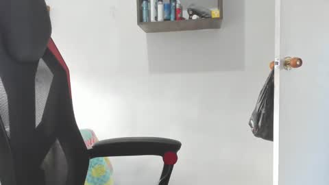 Andres INDEPENDENT MODEL online show from 12.02.24