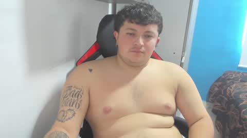 Andres INDEPENDENT MODEL online show from 02.20.25