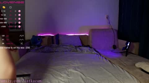 onezyzz1 online show from 12.18.24