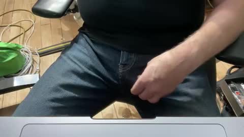 onlocationnyc online show from 03.27.26