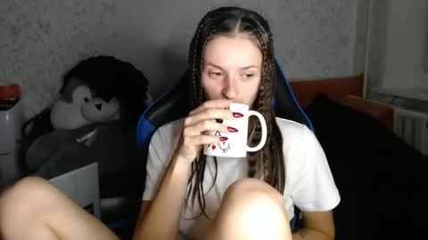 Snapshot of only_ubutterfly chatting on 10.24.25 Amalia online show from 10.24.25
