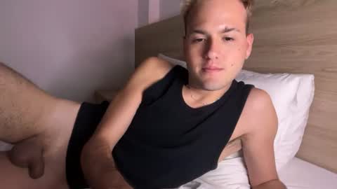 Snapshot of onlycassian chatting on 07.12.26 Cassian online show from 07.12.26
