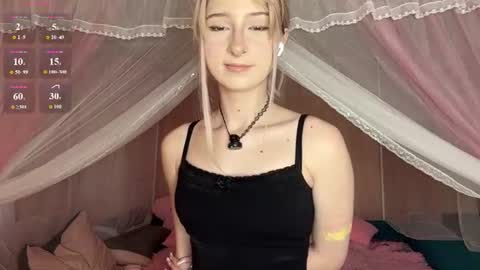 Snapshot of onlyeva1 chatting on 06.29.26 Eva online show from 06.29.26