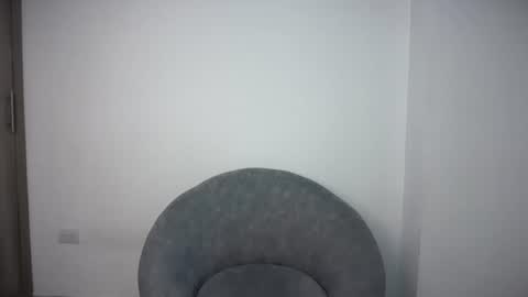 Snapshot of onlythem777 chatting on 06.23.26 PAREJA LATINA JOVEN MUY CACHONDOS online show from 06.23.26