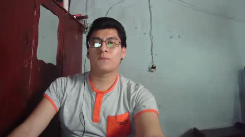 oomaurooo online show from 12.18.24