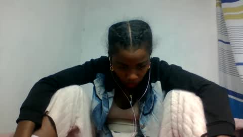 Snapshot of oooorazanasoa chatting on 06.10.26 oooorazanasoa online show from 06.10.26