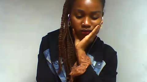 Snapshot of oooorazanasoa chatting on 06.25.26 oooorazanasoa online show from 06.25.26