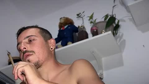 Snapshot of or690 chatting on 10.10.25 or online show from 10.10.25