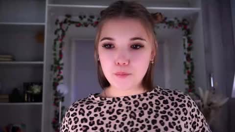 Snapshot of orastarcher chatting on 12.14.25 Jenny online show from 12.14.25