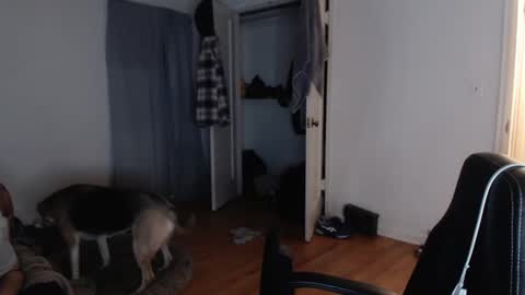 Snapshot of oregon87 chatting on 12.08.24 The Oregon Lumberjack online show from 12.08.24