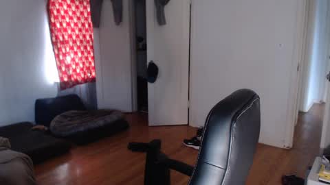 Snapshot of oregon87 chatting on 02.25.25 The Oregon Lumberjack online show from 02.25.25