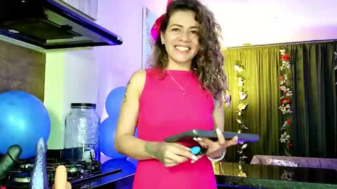 Snapshot of oriana_thomson2 chatting on 02.23.25 Oriana online show from 02.23.25