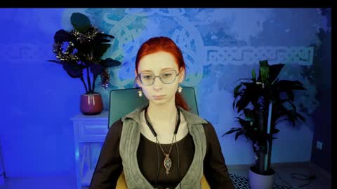 Snapshot of orianna_blade chatting on 01.09.25 Orianna - Hi Im into geek culture cosplay crafting LARP games. Shall we play DnD online show from 01.09.25