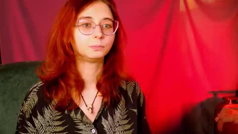 Snapshot of orianna_blade chatting on 09.18.25 Orianna - Hi Im into geek culture cosplay crafting LARP games. Shall we play DnD online show from 09.18.25